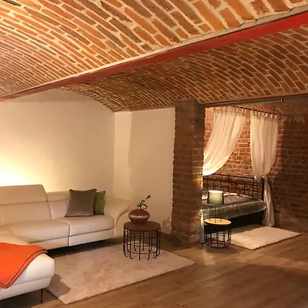 Leone Apartmán